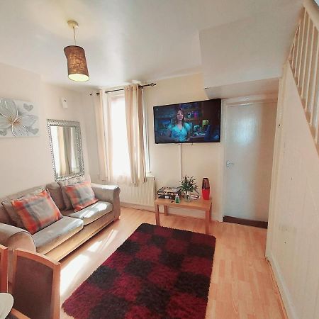 Cedar Villa - Perfect For Longer Stays Чатъм Екстериор снимка