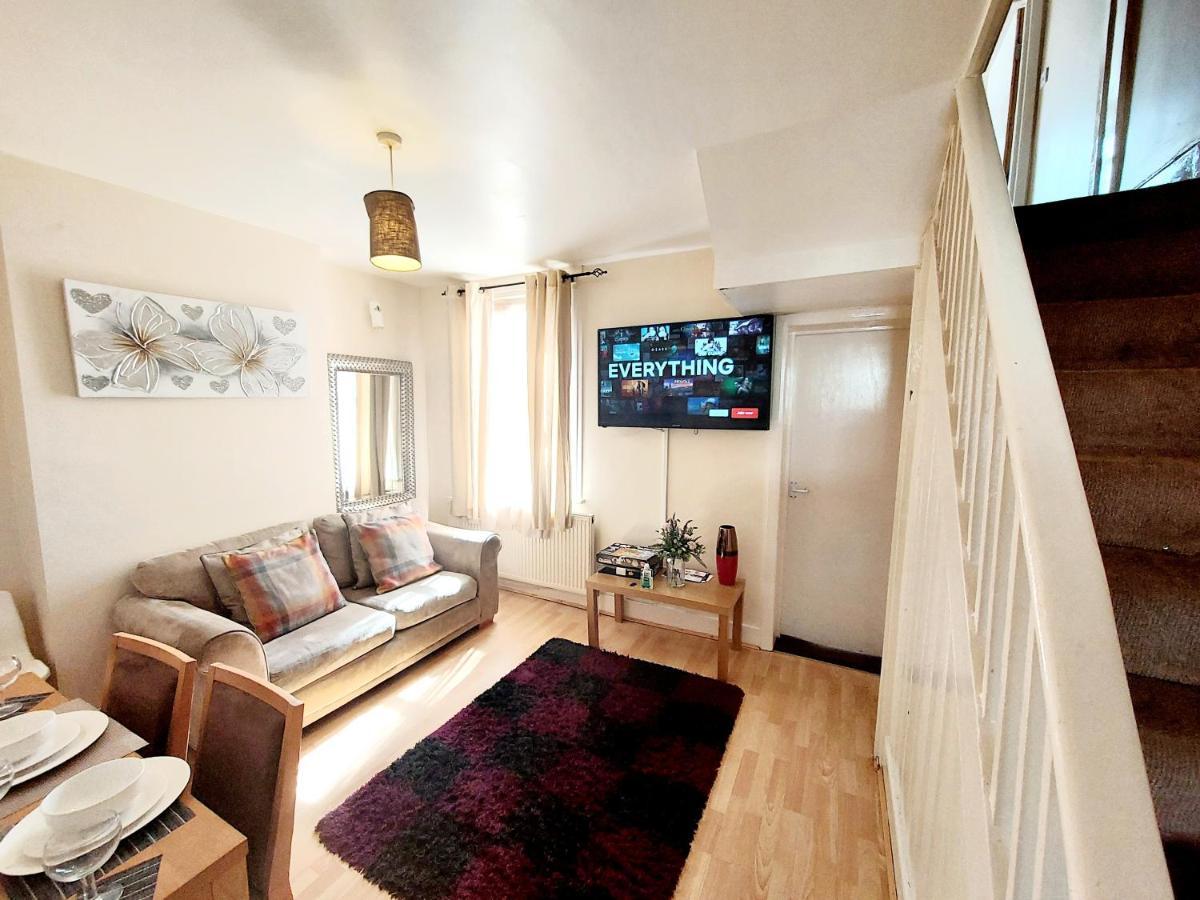 Cedar Villa - Perfect For Longer Stays Чатъм Екстериор снимка
