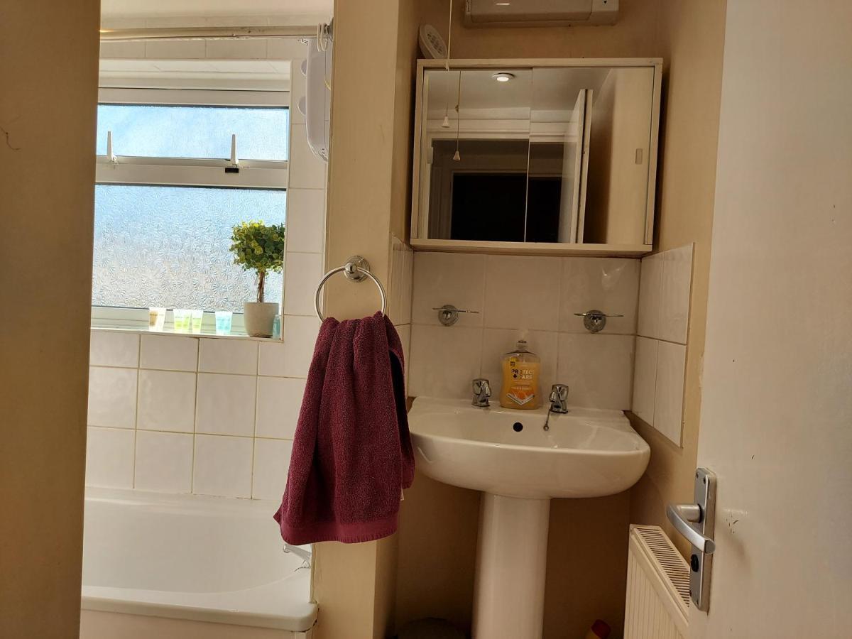 Cedar Villa - Perfect For Longer Stays Чатъм Екстериор снимка